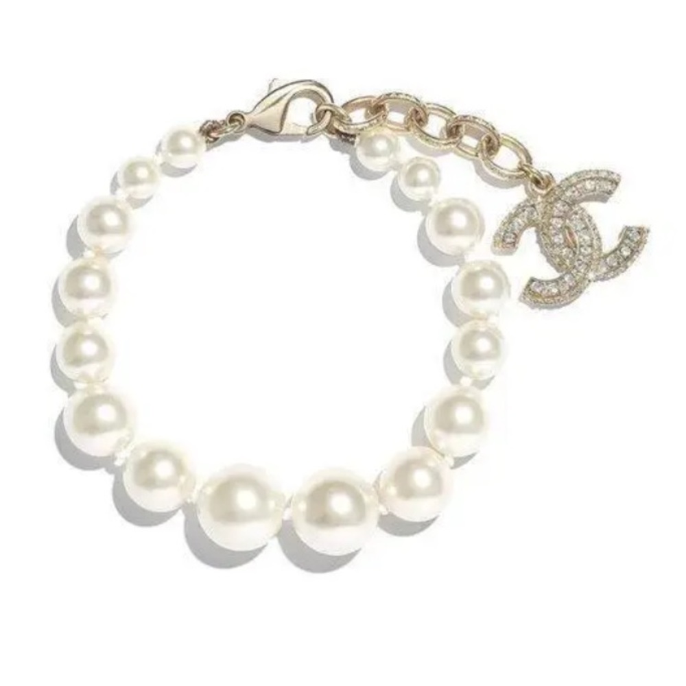 Chanel CC strass pearl bracelet
